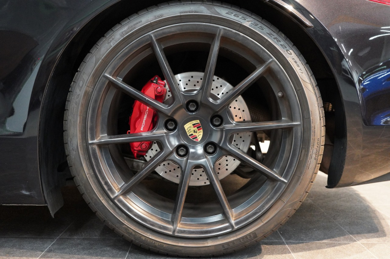 ポルシェ ボクスター Boxster(Type981) Spyder スパイダークラシックインテリア カーボンスポーツバケットシート  中古車