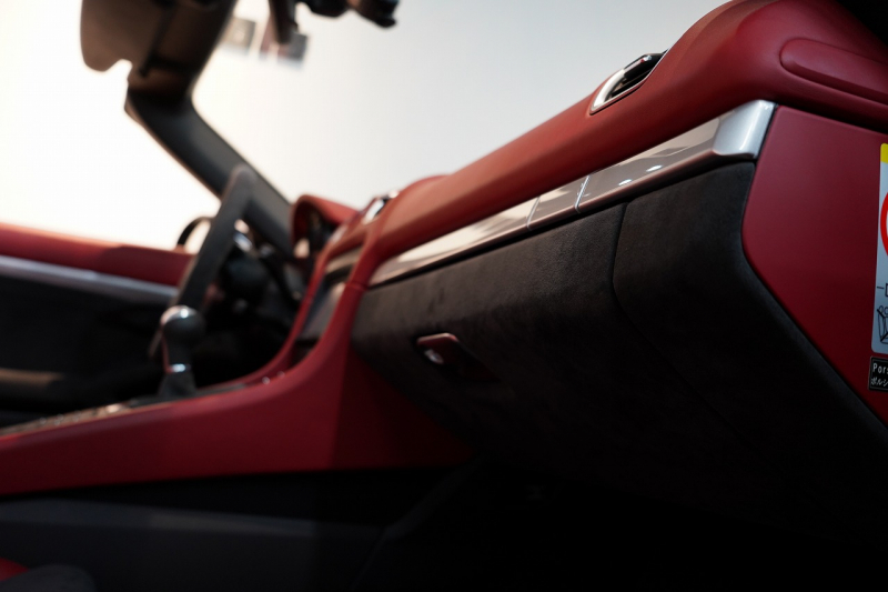 ポルシェ ボクスター Boxster(Type981) Spyder スパイダークラシックインテリア カーボンスポーツバケットシート  中古車