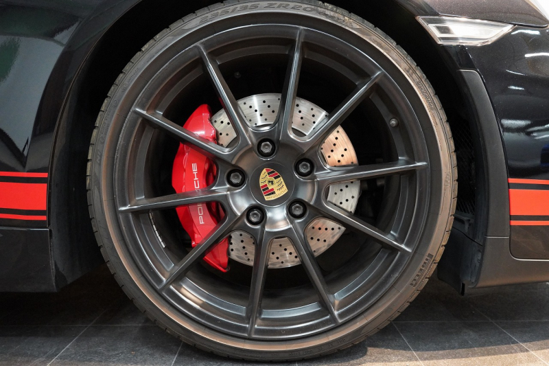 ポルシェ ボクスター Boxster(Type981) Spyder スパイダークラシックインテリア カーボンスポーツバケットシート  中古車