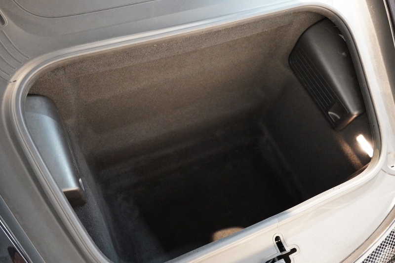 ポルシェ ボクスター Boxster(Type981) Spyder スパイダークラシックインテリア カーボンスポーツバケットシート  中古車