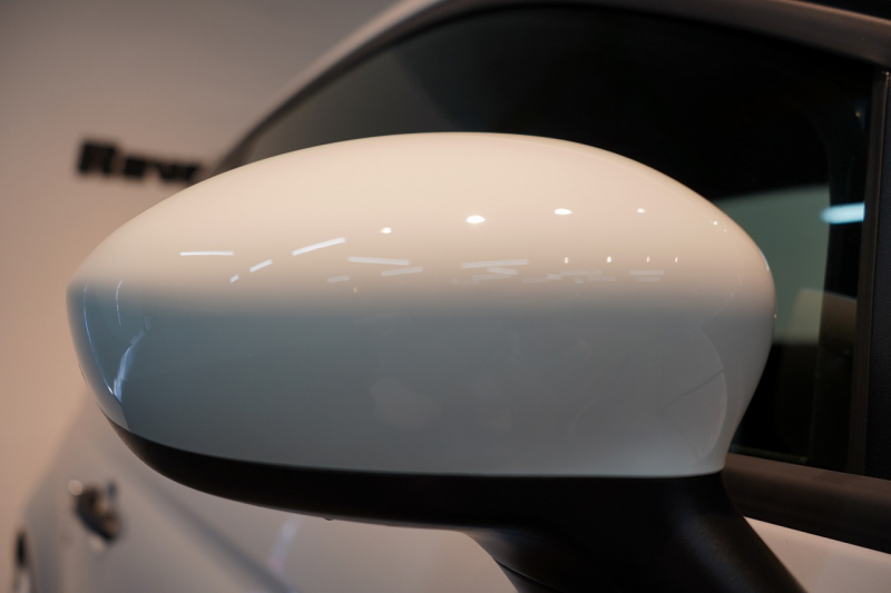 アバルト 695 esseesse 5MT 最終生産モデル 新車並行車 1オーナー HKS VIITS車高調 メタルキャタライザー 中古車 中古車