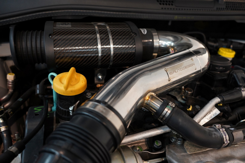 アバルト 695 esseesse 5MT 最終生産モデル 新車並行車 1オーナー HKS VIITS車高調 メタルキャタライザー 中古車 中古車