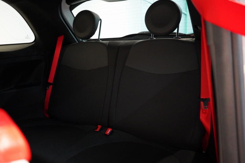 アバルト 695 esseesse 5MT 最終生産モデル 新車並行車 1オーナー HKS VIITS車高調 メタルキャタライザー 中古車 中古車