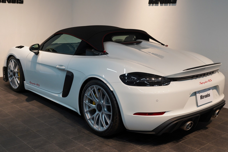 ポルシェ 718スパイダー RS PDK 登録済未使用車 OP652 ヴァイザッハPKG クロノPKG PCCB Fリフト ヴァイザッハインテリア 禁煙車 中古車 中古車