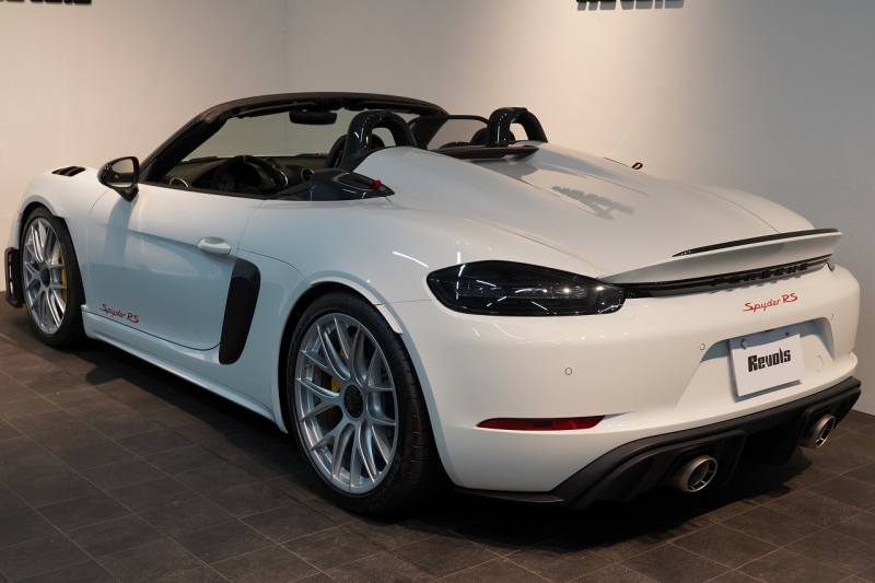 ポルシェ 718スパイダー RS PDK 登録済未使用車 OP652 ヴァイザッハPKG クロノPKG PCCB Fリフト ヴァイザッハインテリア 禁煙車 中古車 中古車