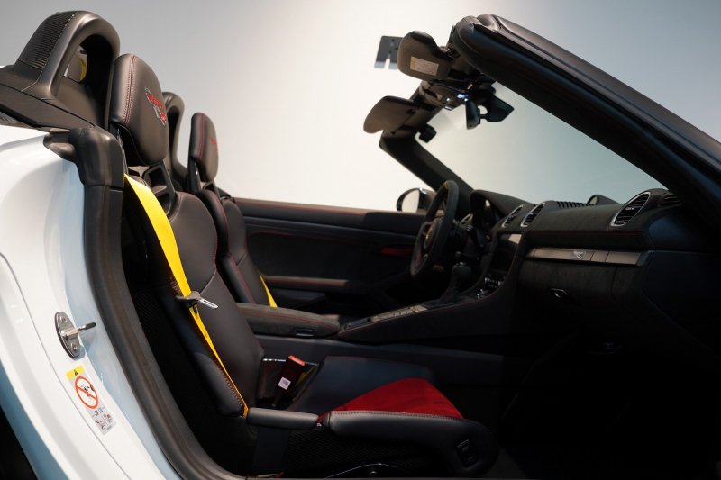 ポルシェ 718スパイダー RS PDK 登録済未使用車 OP652 ヴァイザッハPKG クロノPKG PCCB Fリフト ヴァイザッハインテリア 禁煙車 中古車 中古車