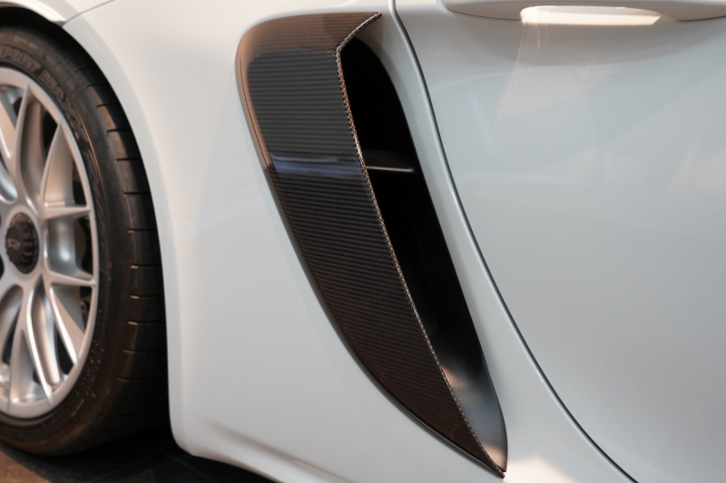 ポルシェ 718スパイダー RS PDK 登録済未使用車 OP652 ヴァイザッハPKG クロノPKG PCCB Fリフト ヴァイザッハインテリア 禁煙車 中古車 中古車