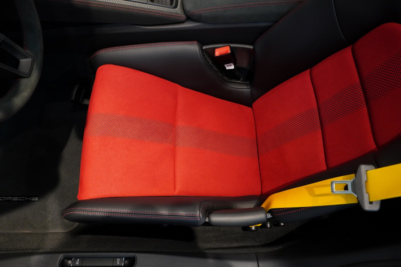 ポルシェ 718スパイダー RS PDK 登録済未使用車 OP652 ヴァイザッハPKG クロノPKG PCCB Fリフト ヴァイザッハインテリア 禁煙車 中古車 中古車