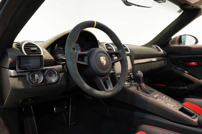 ポルシェ 718スパイダー RS PDK 登録済未使用車 OP652 ヴァイザッハPKG クロノPKG PCCB Fリフト ヴァイザッハインテリア 禁煙車 中古車 中古車