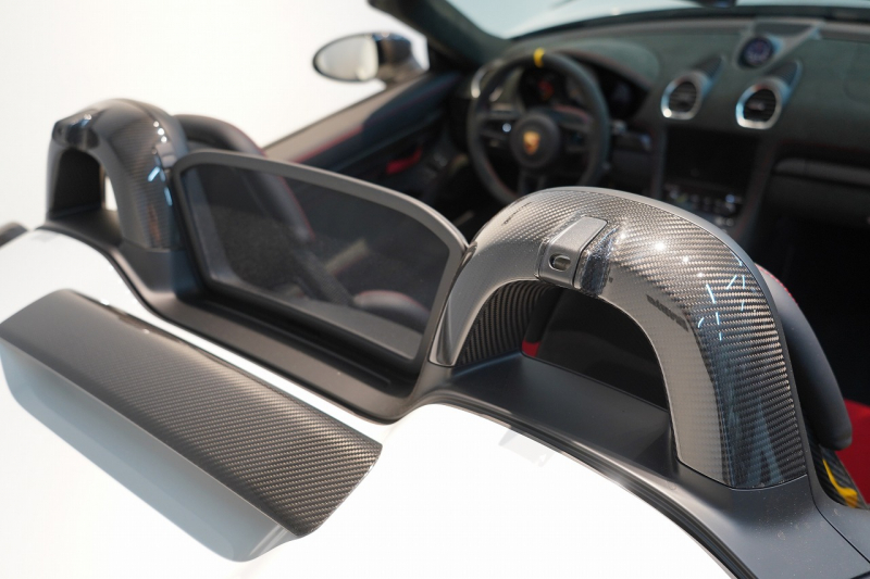 ポルシェ 718スパイダー RS PDK 登録済未使用車 OP652 ヴァイザッハPKG クロノPKG PCCB Fリフト ヴァイザッハインテリア 禁煙車 中古車 中古車