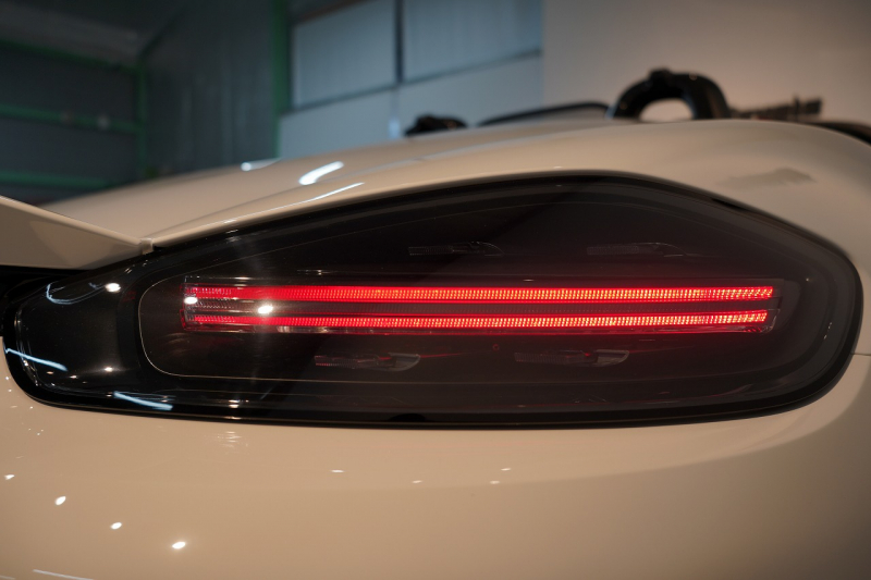 ポルシェ 718スパイダー RS PDK 登録済未使用車 OP652 ヴァイザッハPKG クロノPKG PCCB Fリフト ヴァイザッハインテリア 禁煙車 中古車 中古車