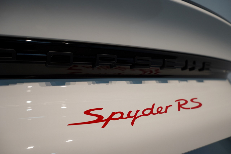 ポルシェ 718スパイダー RS PDK 登録済未使用車 OP652 ヴァイザッハPKG クロノPKG PCCB Fリフト ヴァイザッハインテリア 禁煙車 中古車 中古車