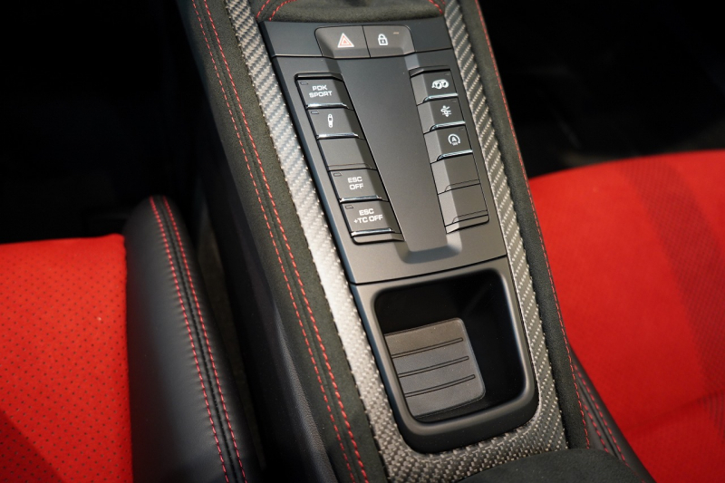 ポルシェ 718スパイダー RS PDK 登録済未使用車 OP652 ヴァイザッハPKG クロノPKG PCCB Fリフト ヴァイザッハインテリア 禁煙車 中古車 中古車