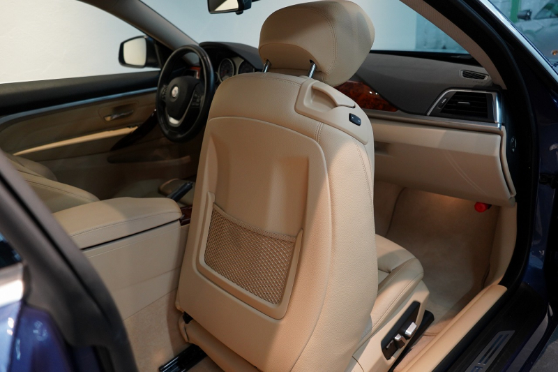 アルピナ B4 BiTurbo Coupe アルピナブルー ダッシュボードレザー 電動ガラスサンルーフ 禁煙車 中古車 中古車