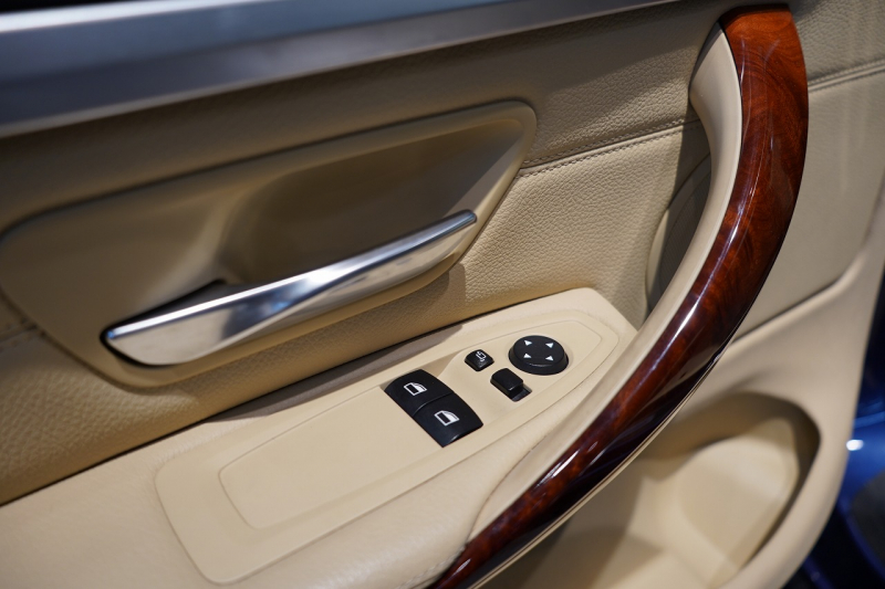 アルピナ B4 BiTurbo Coupe アルピナブルー ダッシュボードレザー 電動ガラスサンルーフ 禁煙車 中古車 中古車