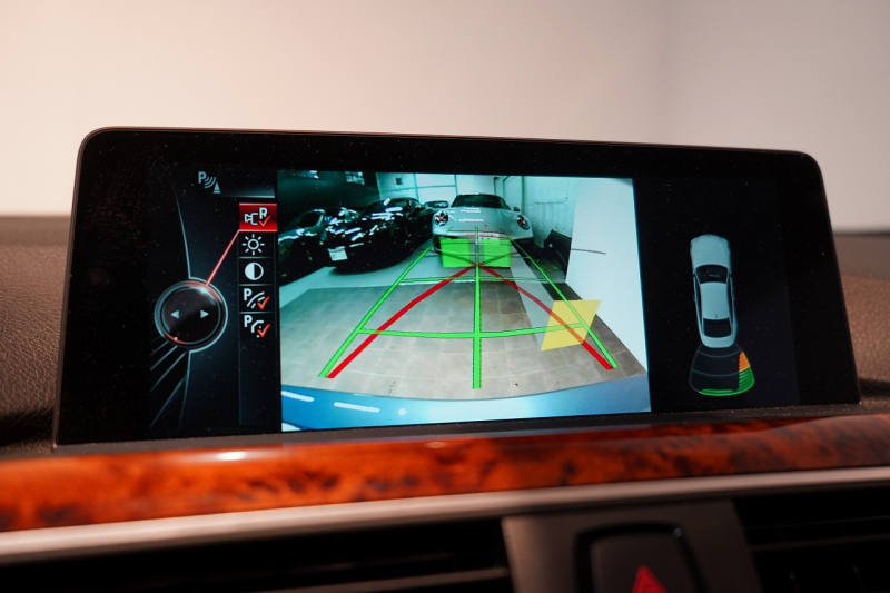 アルピナ B4 BiTurbo Coupe アルピナブルー ダッシュボードレザー 電動ガラスサンルーフ 禁煙車 中古車 中古車