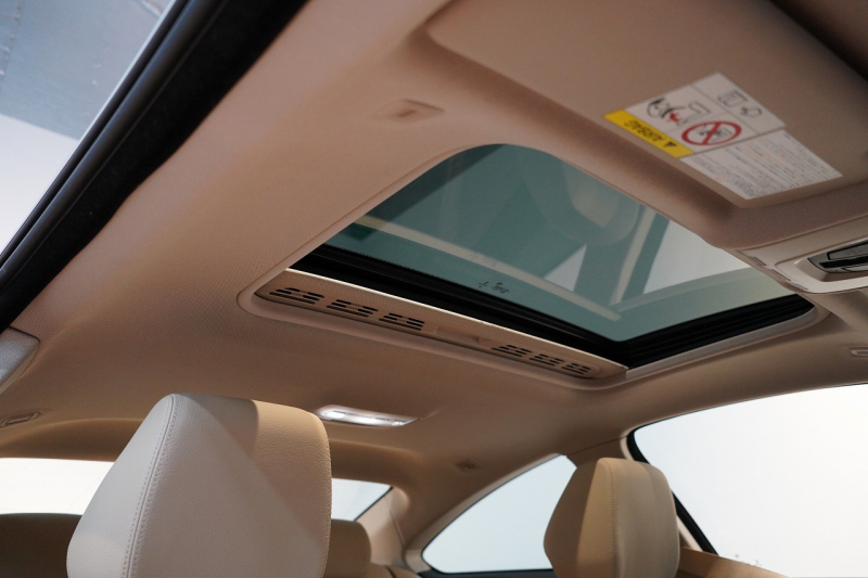 アルピナ B4 BiTurbo Coupe アルピナブルー ダッシュボードレザー 電動ガラスサンルーフ 禁煙車 中古車 中古車