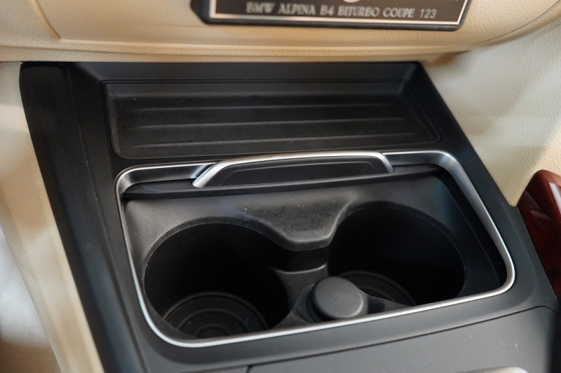 アルピナ B4 BiTurbo Coupe アルピナブルー ダッシュボードレザー 電動ガラスサンルーフ 禁煙車 中古車 中古車