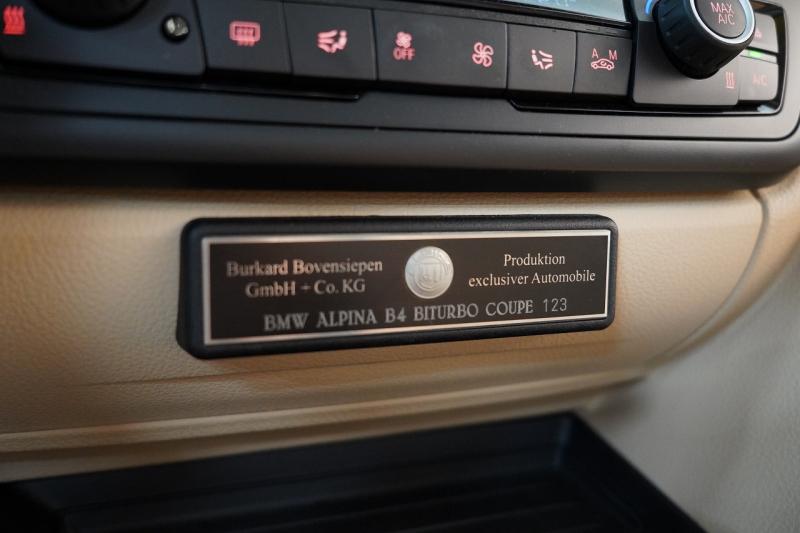 アルピナ B4 BiTurbo Coupe アルピナブルー ダッシュボードレザー 電動ガラスサンルーフ 禁煙車 中古車 中古車