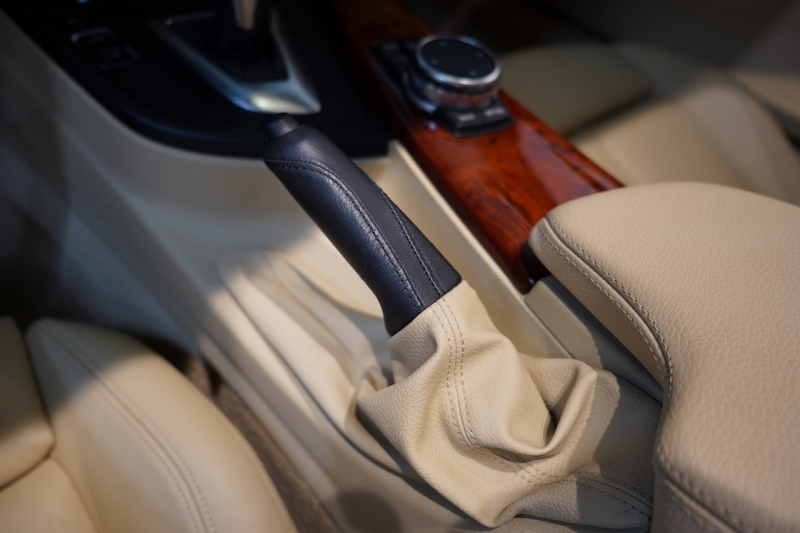 アルピナ B4 BiTurbo Coupe アルピナブルー ダッシュボードレザー 電動ガラスサンルーフ 禁煙車 中古車 中古車