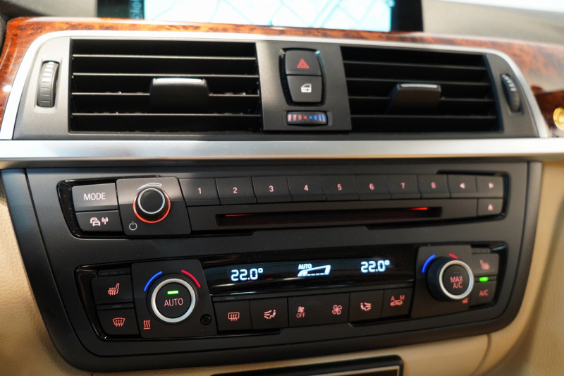 アルピナ B4 BiTurbo Coupe アルピナブルー ダッシュボードレザー 電動ガラスサンルーフ 禁煙車 中古車 中古車