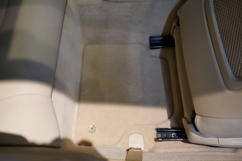 アルピナ B4 BiTurbo Coupe アルピナブルー ダッシュボードレザー 電動ガラスサンルーフ 禁煙車 中古車 中古車