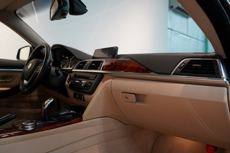 アルピナ B4 BiTurbo Coupe アルピナブルー ダッシュボードレザー 電動ガラスサンルーフ 禁煙車 中古車 中古車