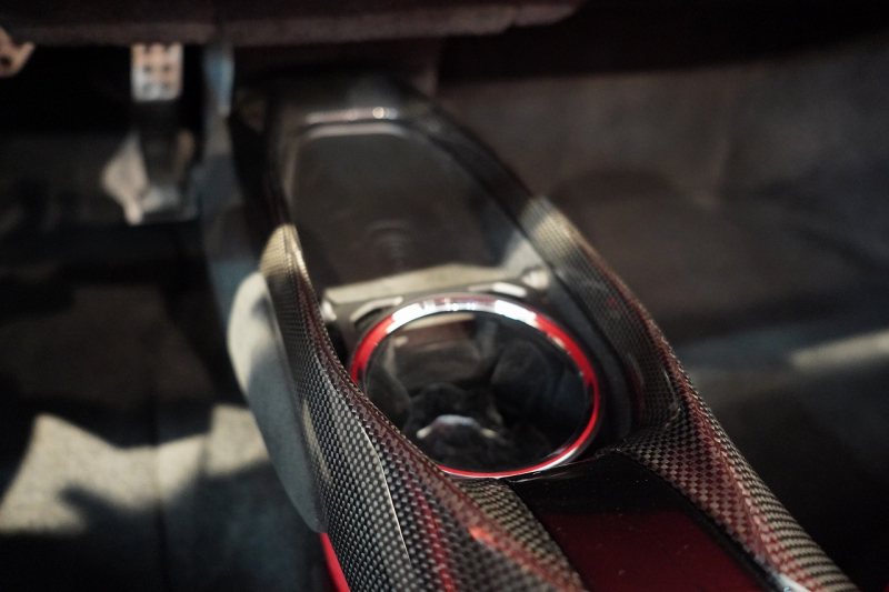 フェラーリ 296GTS 左H 正規ディーラー車 ワンオーナー 中古車 中古車