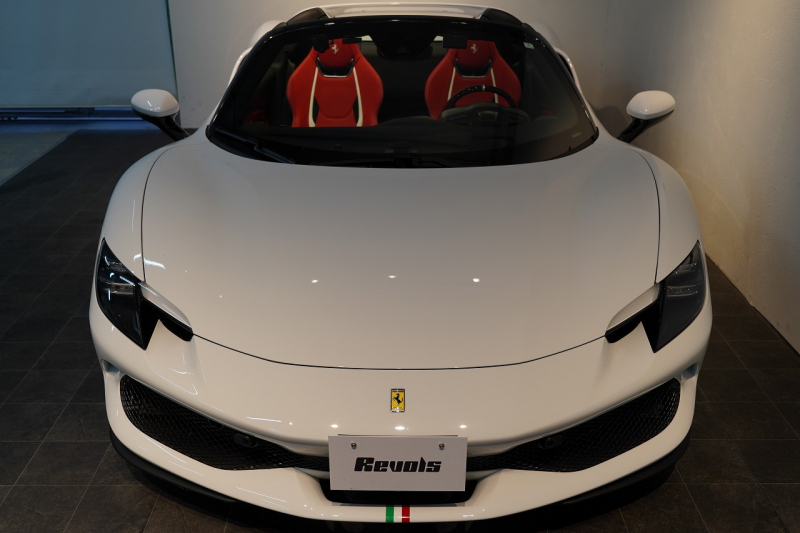 フェラーリ 296GTS 左H 正規ディーラー車 ワンオーナー 中古車 中古車