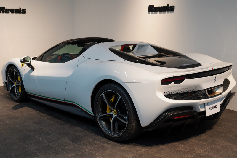 フェラーリ 296GTS 左H 正規ディーラー車 ワンオーナー 中古車 中古車