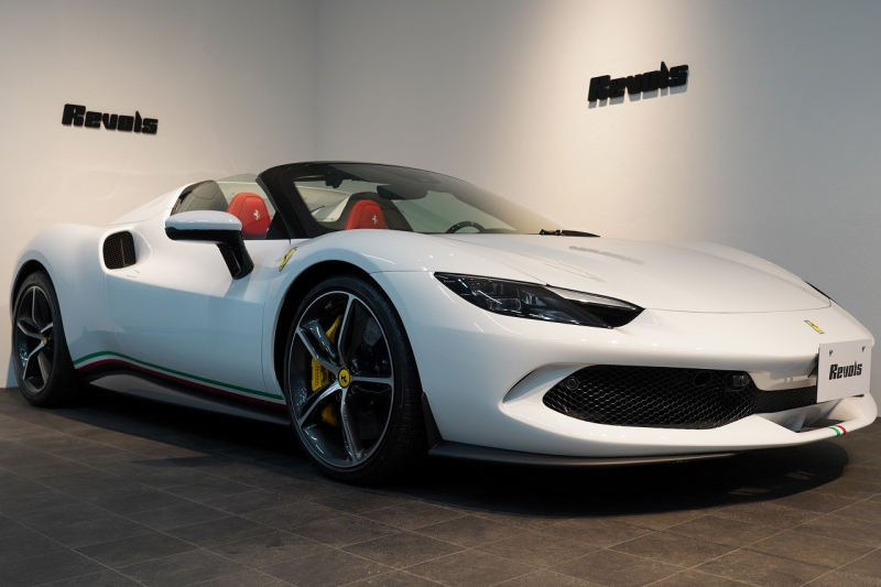 フェラーリ 296GTS 左H 正規ディーラー車 ワンオーナー 中古車