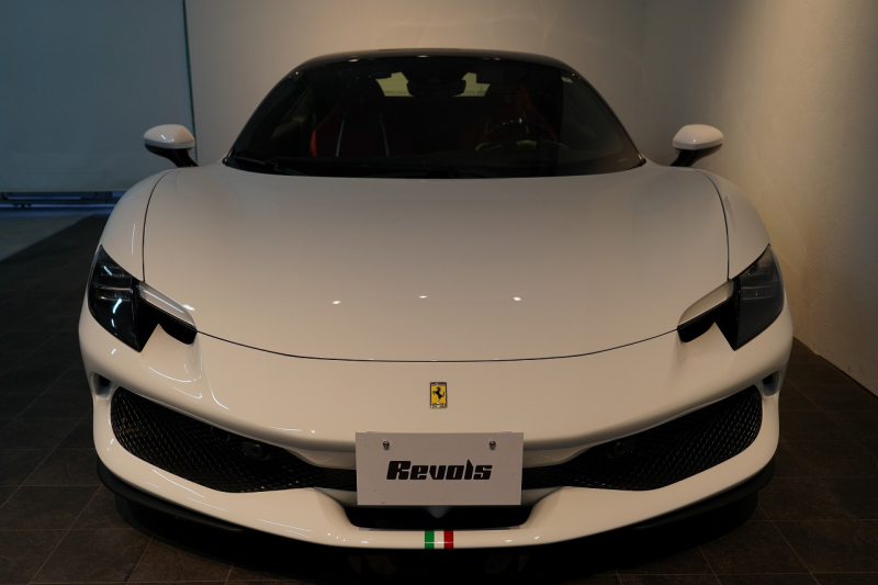 フェラーリ 296GTS 左H 正規ディーラー車 ワンオーナー 中古車 中古車