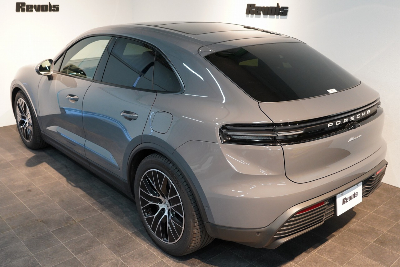 ポルシェ マカン Electric OP208 PASM付エアサス レザーパッケージ 20インチMacanSホイールパノラマルーフ スレートグレーネオ 禁煙車 中古車 中古車