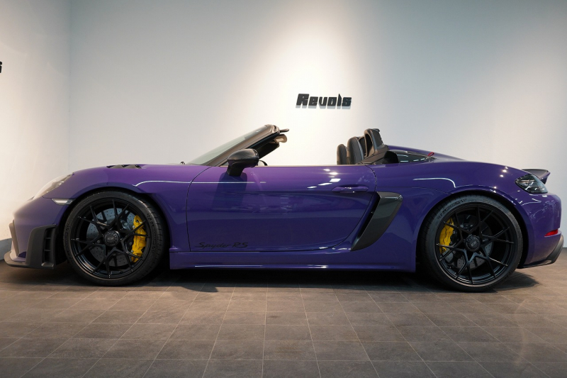 ポルシェ 718スパイダー RS PDK 1オーナー ウルトラヴァイオレット/PTSカラー ヴァイザッハPKG PCCB Fリフト クロノPKG 中古車 中古車