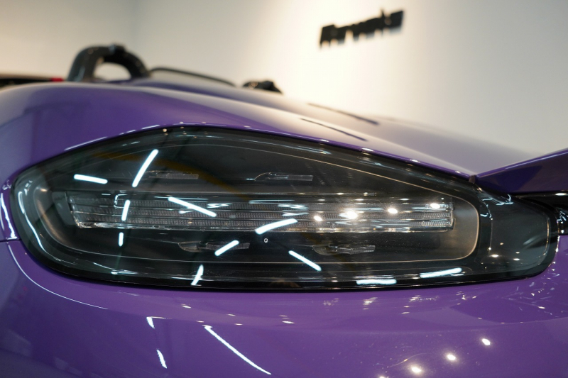 ポルシェ 718スパイダー RS PDK 1オーナー ウルトラヴァイオレット/PTSカラー ヴァイザッハPKG PCCB Fリフト クロノPKG 中古車 中古車