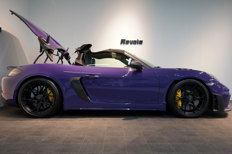 ポルシェ 718スパイダー RS PDK 1オーナー ウルトラヴァイオレット/PTSカラー ヴァイザッハPKG PCCB Fリフト クロノPKG 中古車 中古車