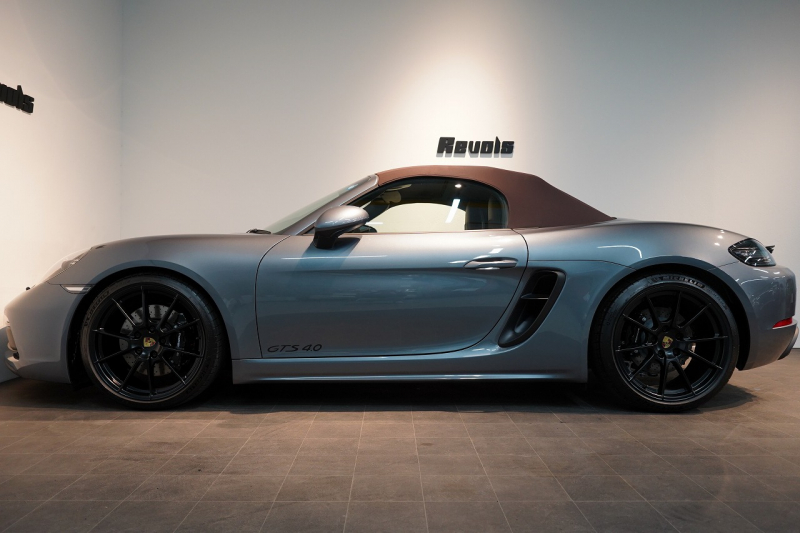 ポルシェ 718 ボクスター GTS 4.0 PDK OP246 登録済未使用車 GTSインテリアPKG 18wayスポーツシートプラス LEDヘッドライト BOSE ACC バナジウムグレー 中古車 中古車