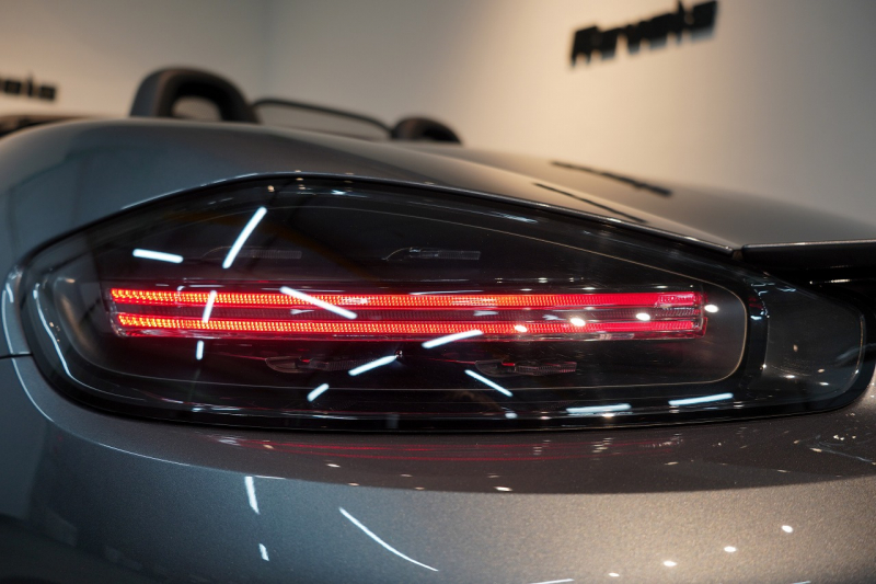 ポルシェ 718 ボクスター GTS 4.0 PDK OP246 登録済未使用車 GTSインテリアPKG 18wayスポーツシートプラス LEDヘッドライト BOSE ACC バナジウムグレー 中古車 中古車