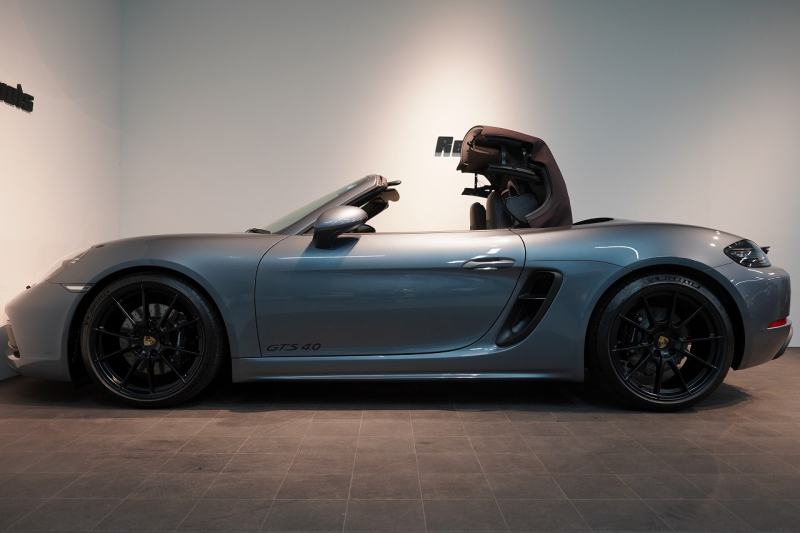 ポルシェ 718 ボクスター GTS 4.0 PDK OP246 登録済未使用車 GTSインテリアPKG 18wayスポーツシートプラス LEDヘッドライト BOSE ACC バナジウムグレー 中古車 中古車