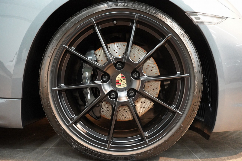 ポルシェ 718 ボクスター GTS 4.0 PDK OP246 登録済未使用車 GTSインテリアPKG 18wayスポーツシートプラス LEDヘッドライト BOSE ACC バナジウムグレー 中古車 中古車