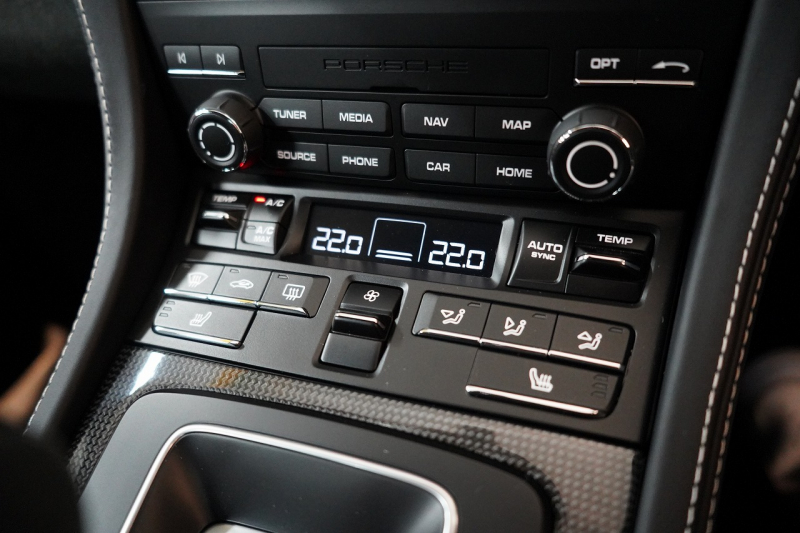 ポルシェ 718 ボクスター GTS 4.0 PDK OP246 登録済未使用車 GTSインテリアPKG 18wayスポーツシートプラス LEDヘッドライト BOSE ACC バナジウムグレー 中古車 中古車