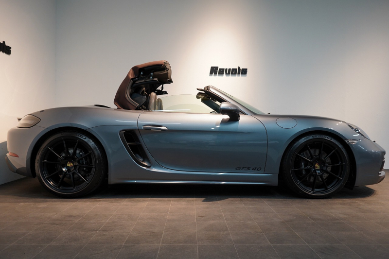 ポルシェ 718 ボクスター GTS 4.0 PDK OP246 登録済未使用車 GTSインテリアPKG 18wayスポーツシートプラス LEDヘッドライト BOSE ACC バナジウムグレー 中古車 中古車