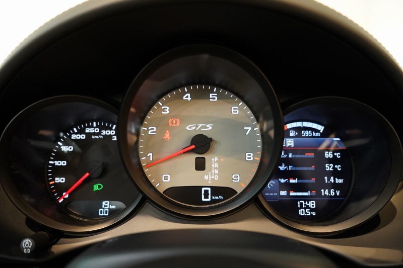 ポルシェ 718 ボクスター GTS 4.0 PDK OP246 登録済未使用車 GTSインテリアPKG 18wayスポーツシートプラス LEDヘッドライト BOSE ACC バナジウムグレー 中古車 中古車