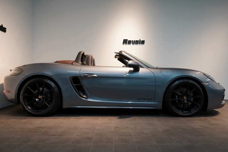 ポルシェ 718 ボクスター GTS 4.0 PDK OP246 登録済未使用車 GTSインテリアPKG 18wayスポーツシートプラス LEDヘッドライト BOSE ACC バナジウムグレー 中古車 中古車