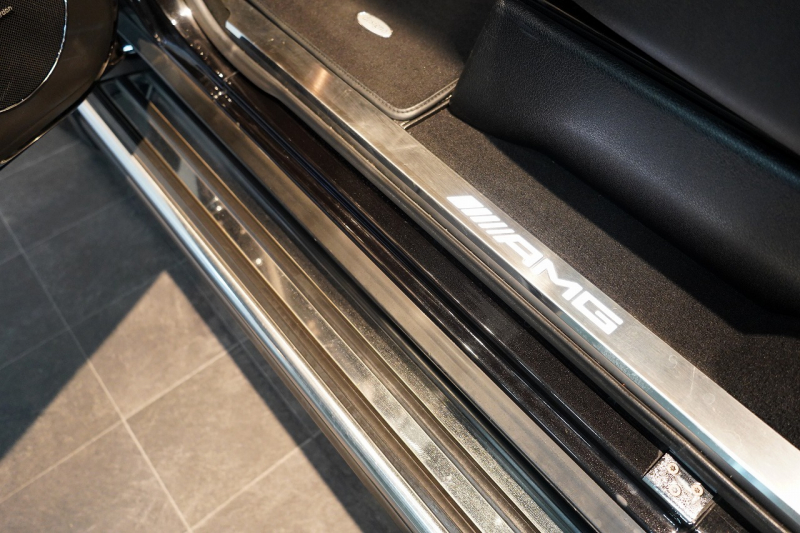 AMG Gクラス G63 designoエクスクルーシブインテリア サイドビューカメラ 禁煙車 中古車 中古車