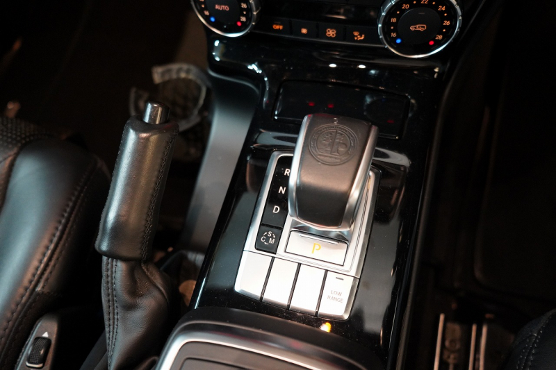 AMG Gクラス G63 designoエクスクルーシブインテリア サイドビューカメラ 禁煙車 中古車 中古車