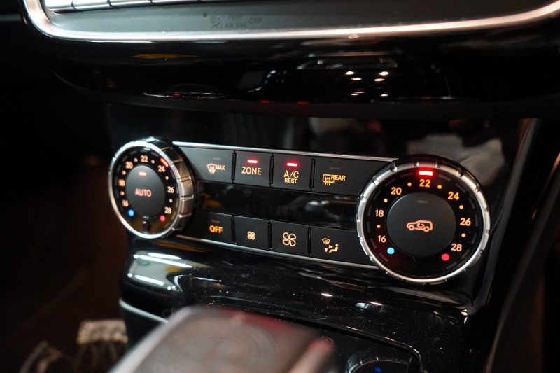 AMG Gクラス G63 designoエクスクルーシブインテリア サイドビューカメラ 禁煙車 中古車 中古車