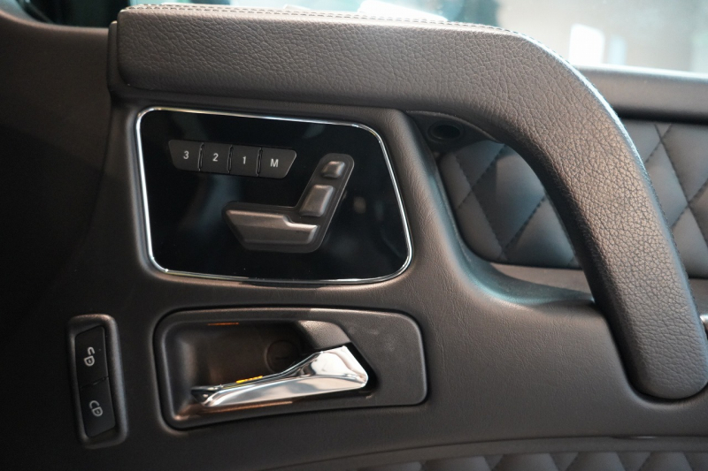 AMG Gクラス G63 designoエクスクルーシブインテリア サイドビューカメラ 禁煙車 中古車 中古車