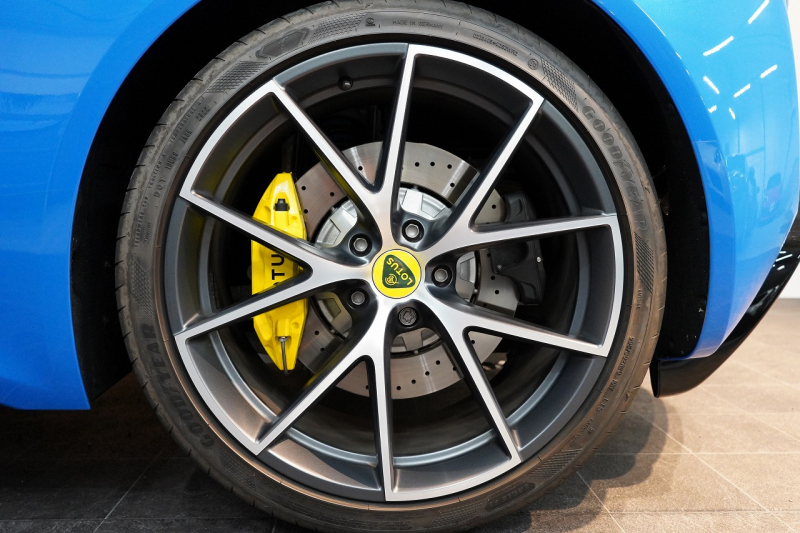 ロータス エミーラ V6 FIRST EDITION 6MT 1オーナー フルブラックパック 中古車 中古車