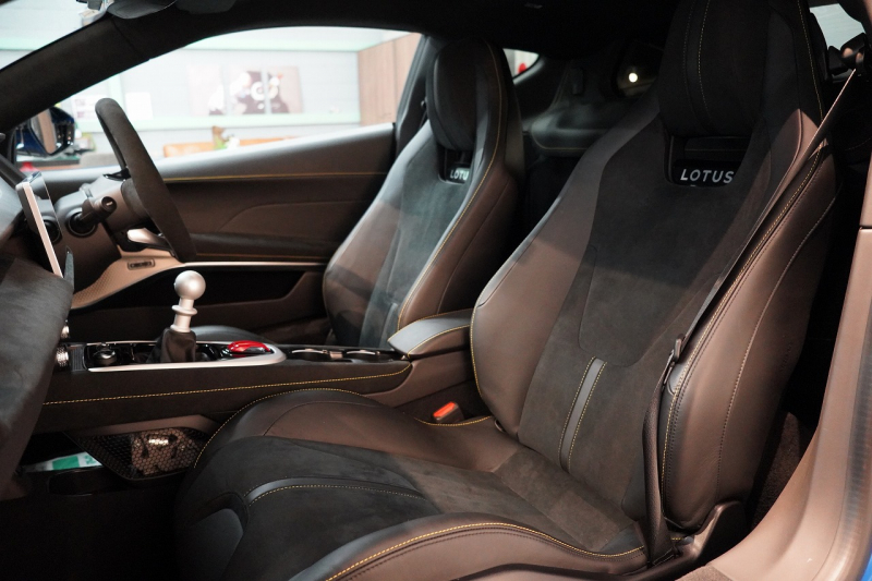 ロータス エミーラ V6 FIRST EDITION 6MT 1オーナー フルブラックパック 中古車 中古車